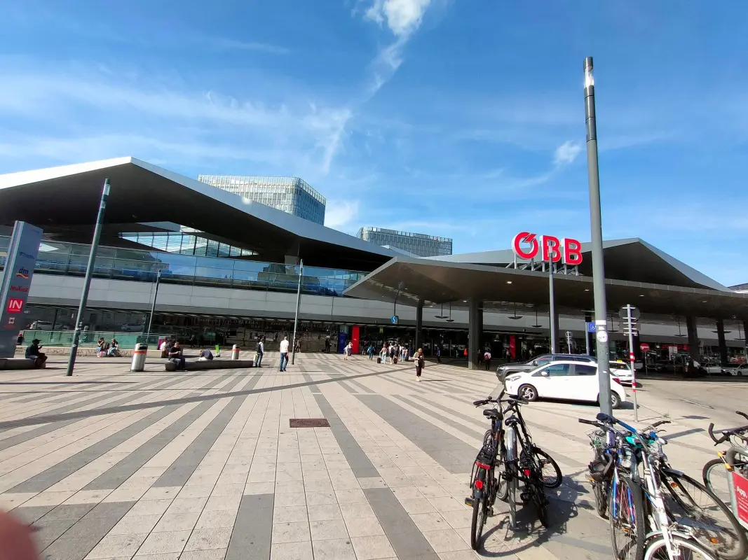 ÖBB kupuje zpět hlavní nádraží ve Vídni