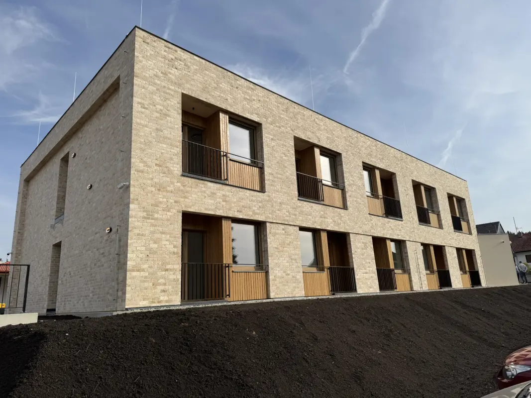 Včelná otevřela nový dům s pečovatelskou službou. Kraj přispěl 10 miliony korun